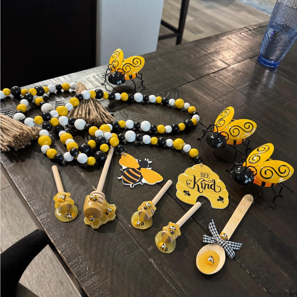 Bee decor lot